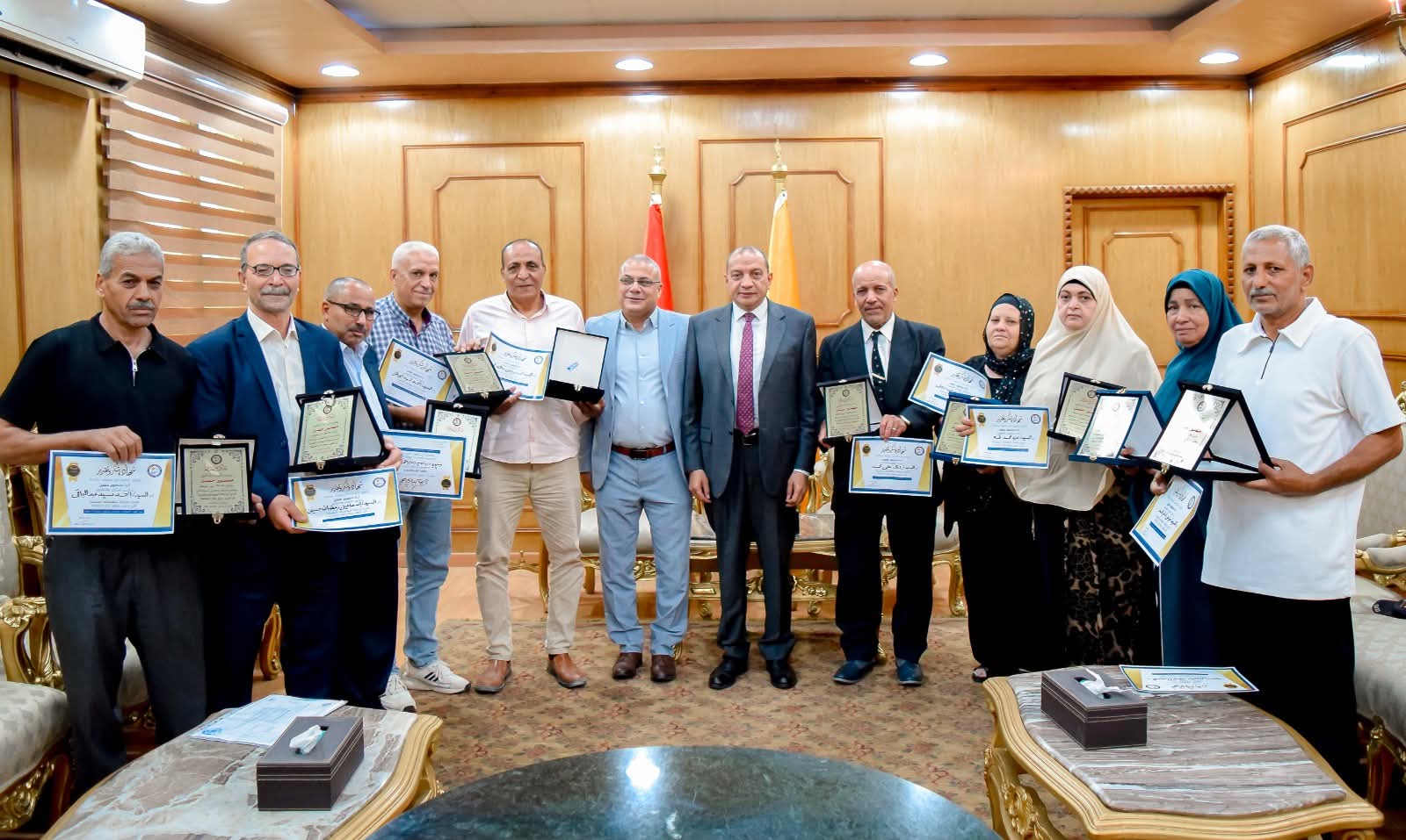 جامعة بني سويف تكرم الكوادر الإدارية المحالة للمعاش